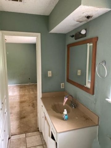272 County Road 337, Cleveland, TX 77327