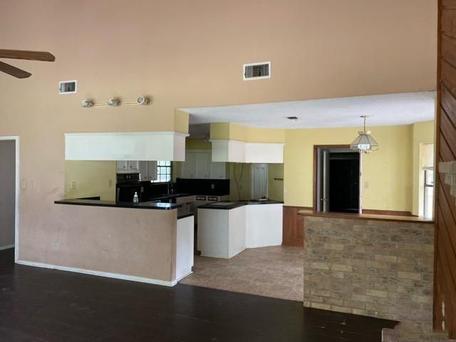 272 County Road 337, Cleveland, TX 77327