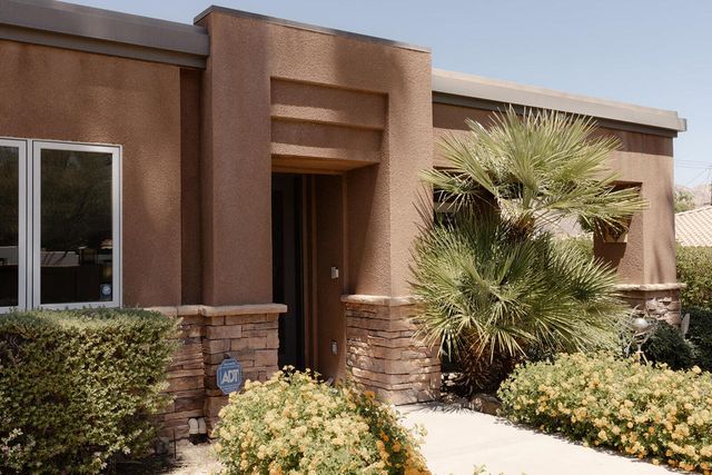 52883 Eisenhower Drive, La Quinta, CA 92253