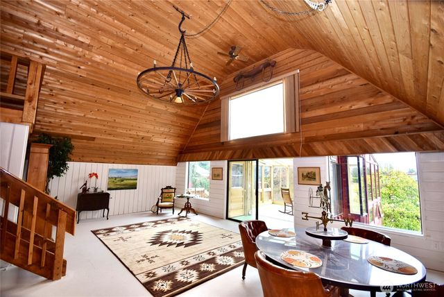 1734 Woodcock Road, Sequim, WA 98382