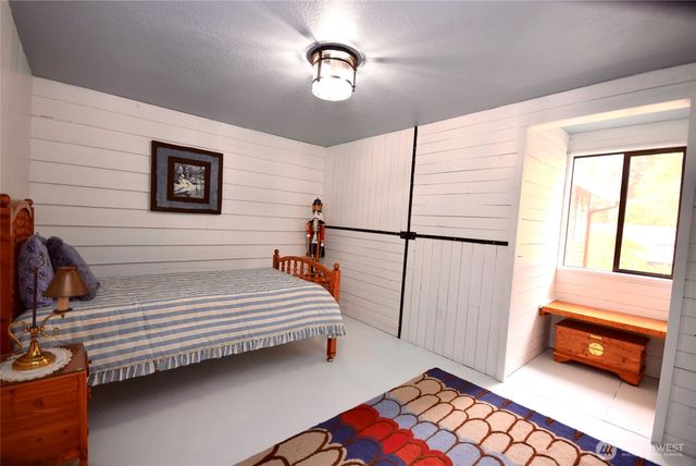 1734 Woodcock Road, Sequim, WA 98382