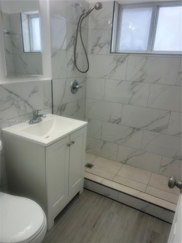 415 76th Street 8, Miami Beach, FL 33141