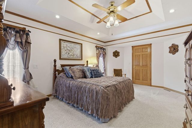 575 Holiday Acres Circle, Branson West, MO 65737