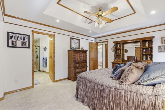 575 Holiday Acres Circle, Branson West, MO 65737