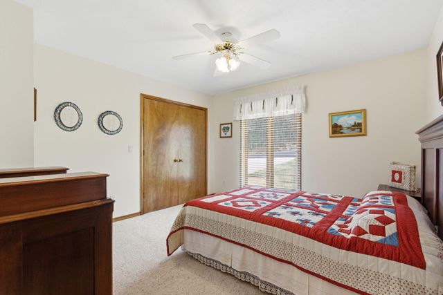 575 Holiday Acres Circle, Branson West, MO 65737