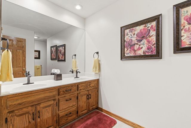 575 Holiday Acres Circle, Branson West, MO 65737