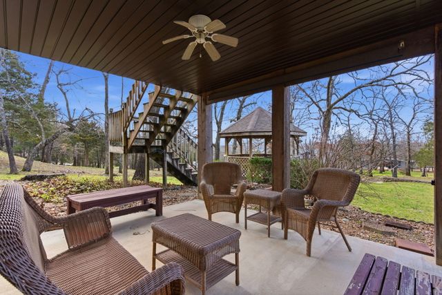 575 Holiday Acres Circle, Branson West, MO 65737