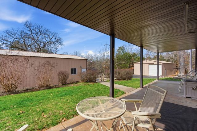 575 Holiday Acres Circle, Branson West, MO 65737