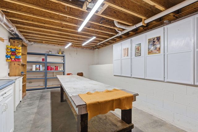 575 Holiday Acres Circle, Branson West, MO 65737