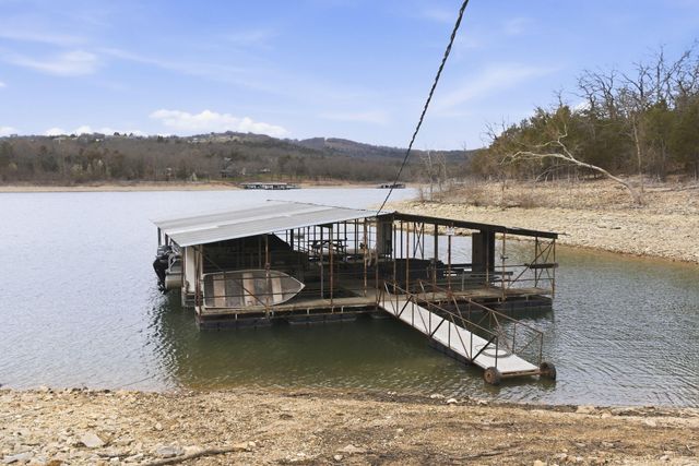 575 Holiday Acres Circle, Branson West, MO 65737