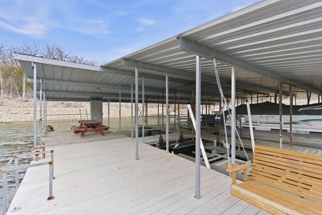 575 Holiday Acres Circle, Branson West, MO 65737