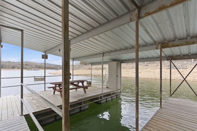 575 Holiday Acres Circle, Branson West, MO 65737