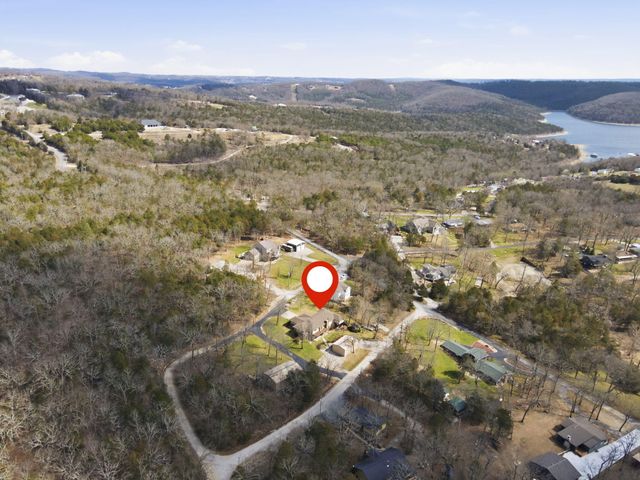 575 Holiday Acres Circle, Branson West, MO 65737