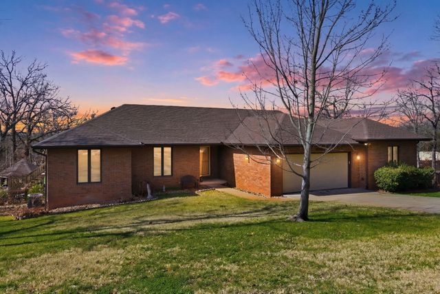 575 Holiday Acres Circle, Branson West, MO 65737