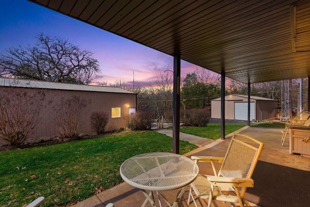 575 Holiday Acres Circle, Branson West, MO 65737