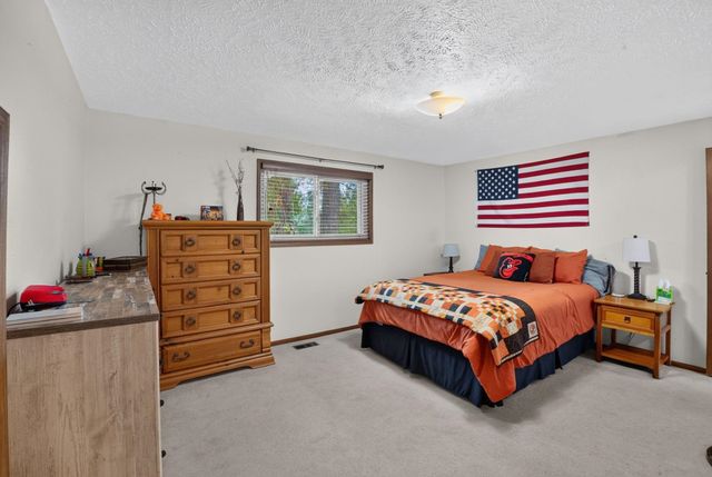 10117 N LARCHWOOD St, Spokane, WA 99208