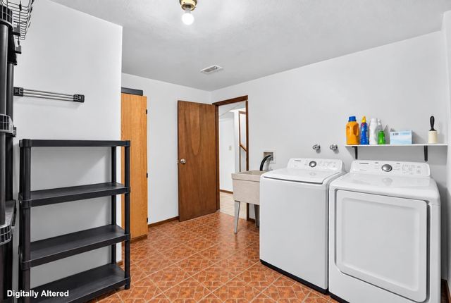 10117 N LARCHWOOD St, Spokane, WA 99208