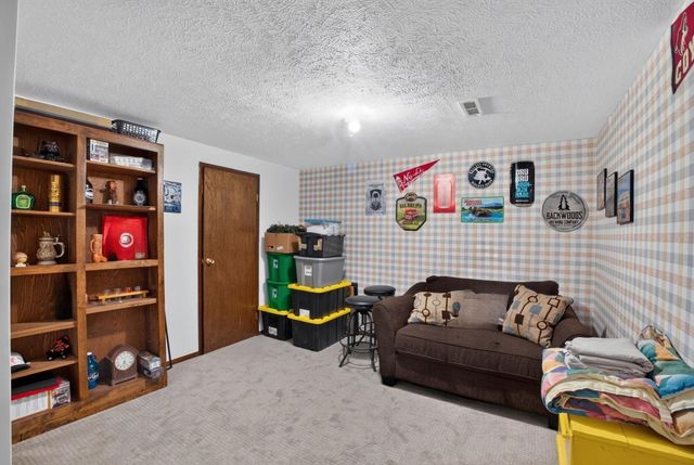 10117 N LARCHWOOD St, Spokane, WA 99208