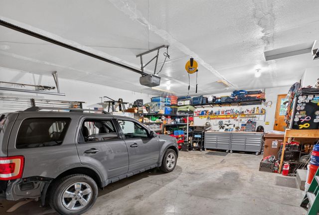 10117 N LARCHWOOD St, Spokane, WA 99208