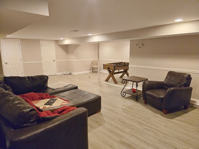 8059 S Sawyer Avenue, Chicago, IL 60652