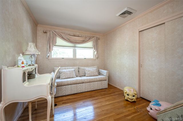 12 Lark Avenue, White Plains, NY 10607