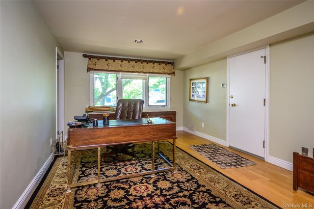 12 Lark Avenue, White Plains, NY 10607