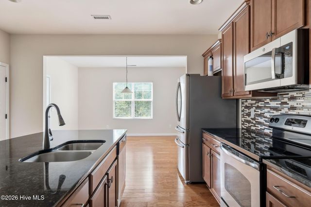 910 Highgrove Drive, Spring Lake, NC 28390