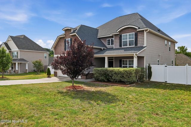 910 Highgrove Drive, Spring Lake, NC 28390