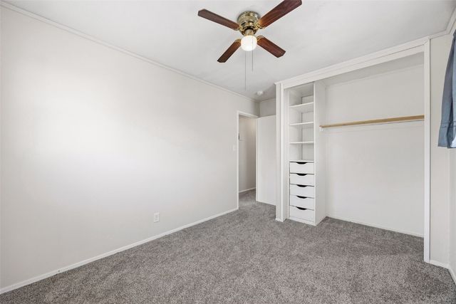 1048 Clifton Street NE, Cedar Rapids, IA 52402