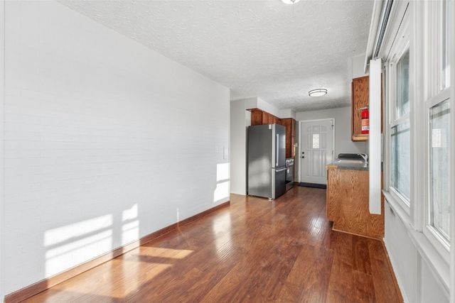 1048 Clifton Street NE, Cedar Rapids, IA 52402