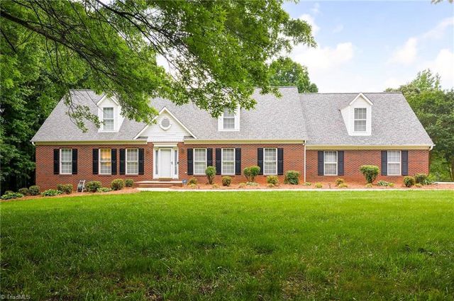 1117 Fairway Drive, Yadkinville, NC 27055