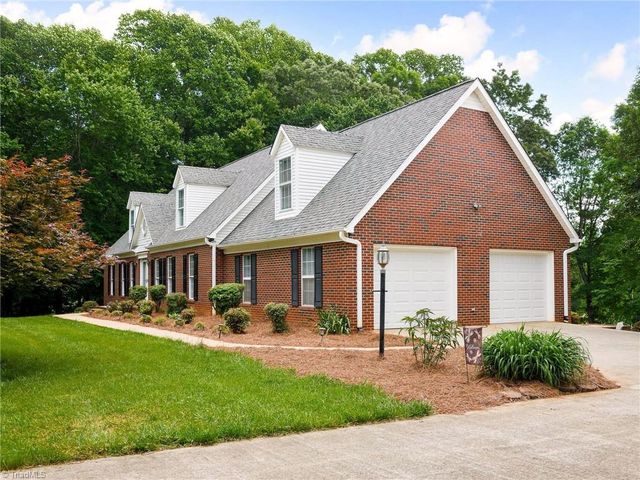 1117 Fairway Drive, Yadkinville, NC 27055