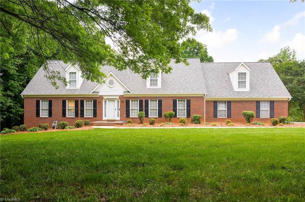 1117 Fairway Drive, Yadkinville, NC 27055