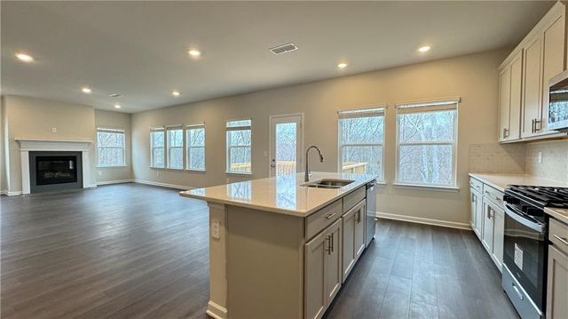 228 Water Oak Way, Dawsonville, GA 30534