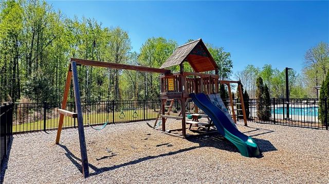 228 Water Oak Way, Dawsonville, GA 30534