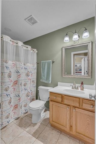 8455 Timber Ridge Street, De Soto, KS 66018