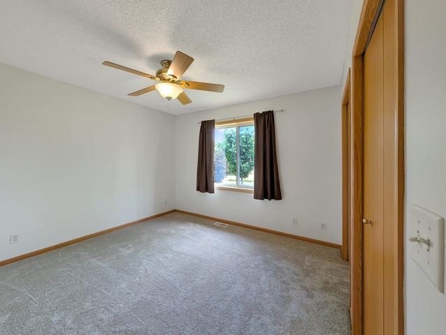 817 Daniel Drive, Belle Plaine, MN 56011