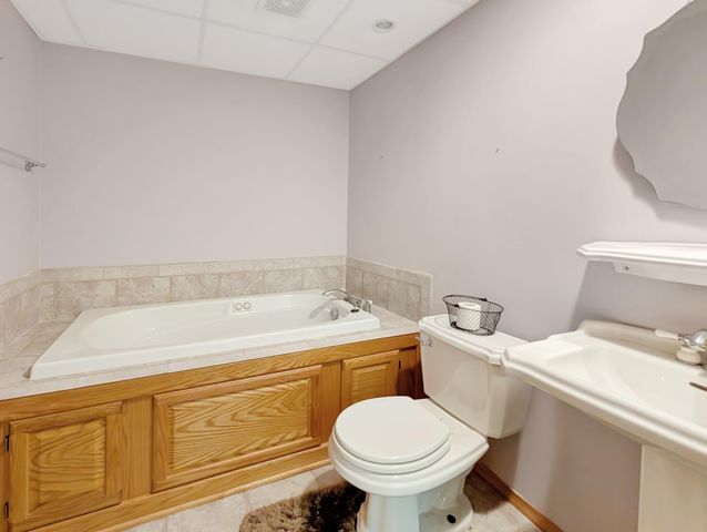 817 Daniel Drive, Belle Plaine, MN 56011