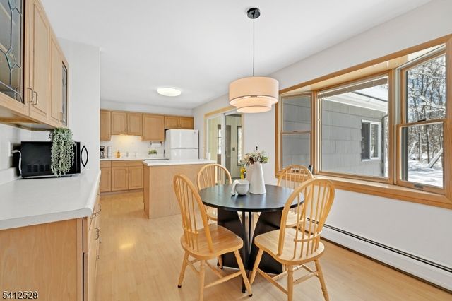 52 Valleyview Rd, Warren Twp., NJ 07059