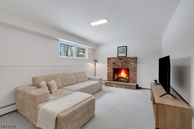 52 Valleyview Rd, Warren Twp., NJ 07059