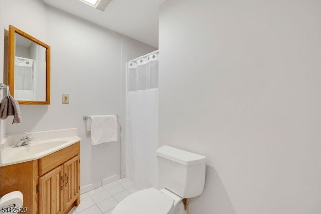 52 Valleyview Rd, Warren Twp., NJ 07059