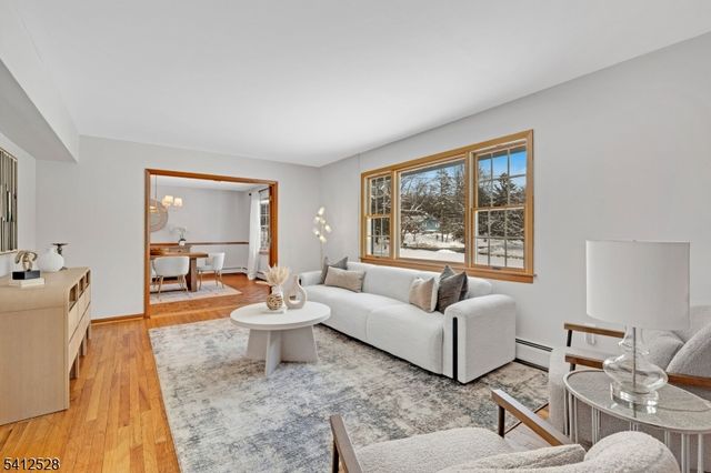 52 Valleyview Rd, Warren Twp., NJ 07059