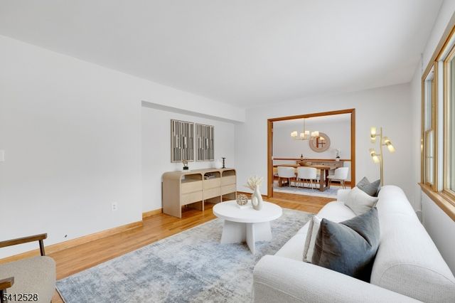 52 Valleyview Rd, Warren Twp., NJ 07059