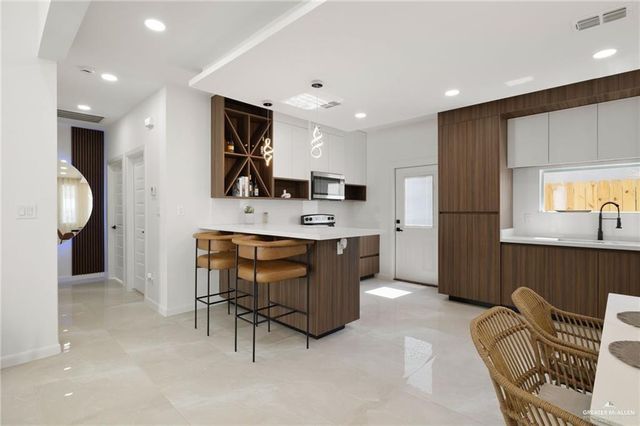 5800 Providence Avenue C, Mcallen, TX 78504