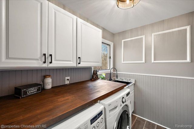 5160 Old Mill Road, Oakland Charter Township, MI 48306