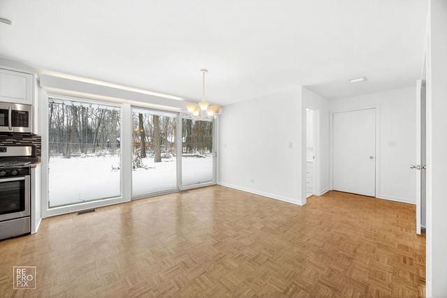 23670 N Elm Road, Lincolnshire, IL 60069