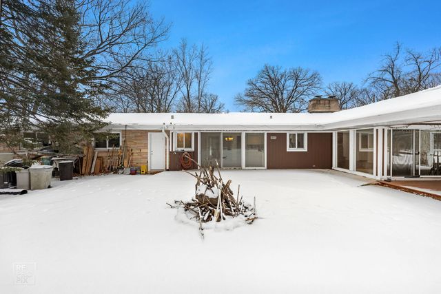 23670 N Elm Road, Lincolnshire, IL 60069