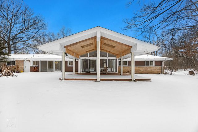 23670 N Elm Road, Lincolnshire, IL 60069