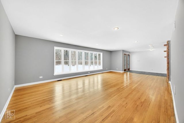 23670 N Elm Road, Lincolnshire, IL 60069