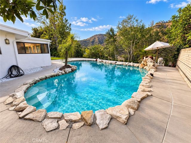 1420 Belleau Road, Glendale, CA 91206